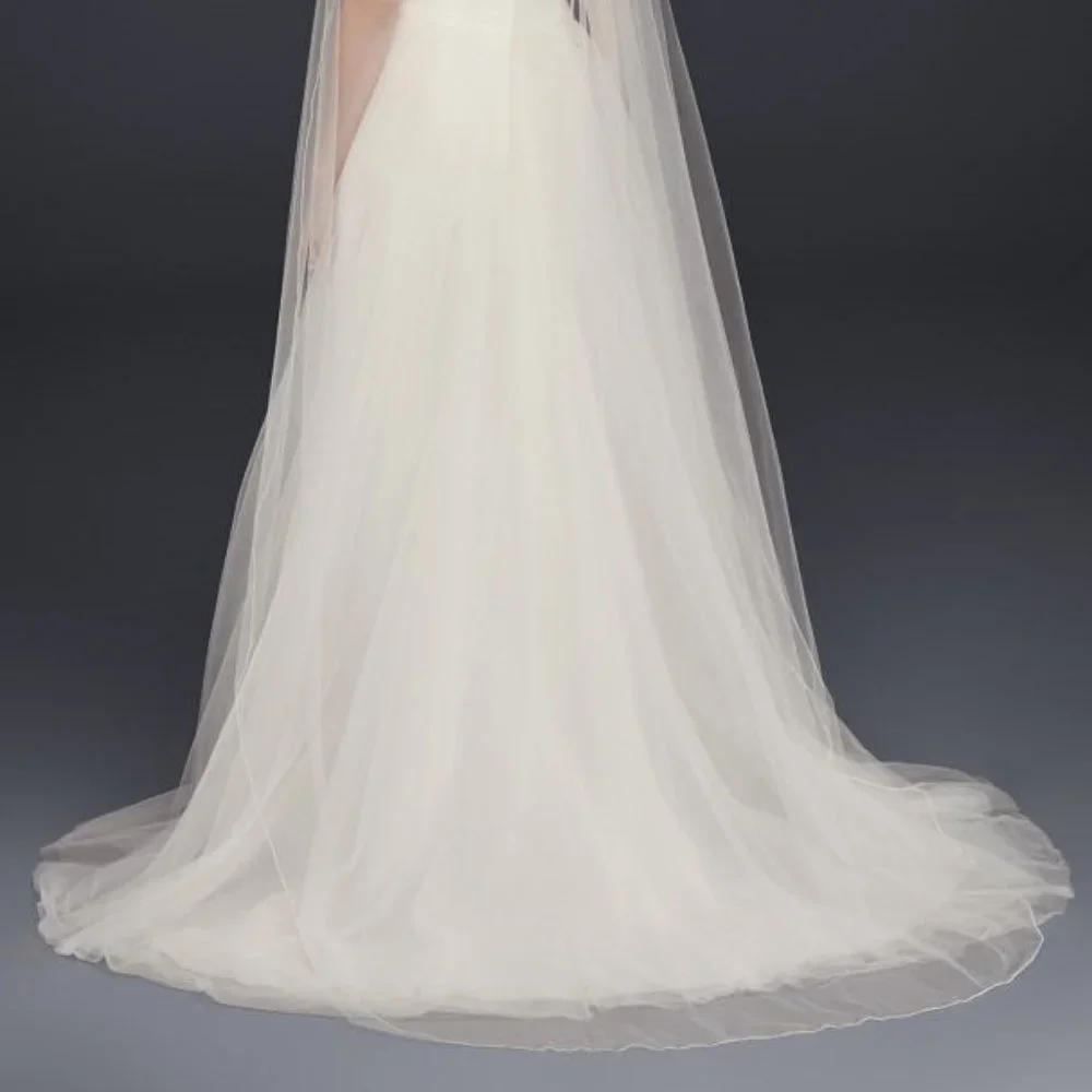 White Chapel Length Veil with Pencil Edge NWT - Picture 3 of 6